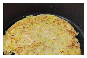 快手土豆丝烙饼做法（家常美食一口吃出土豆的鲜香）