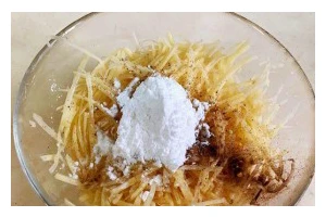 土豆丝卧蛋，营养美味（简单易学的做法，以及土豆丝和鸡蛋的健康营养）