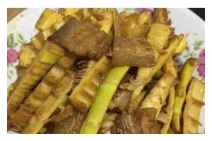 美味五花肉焖鲜笋（家常做法分享，口感鲜嫩入味）