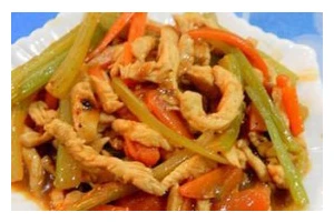 三色炒鸡柳（三种颜色，三种营养，让你的味蕾大饱口福）