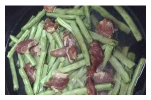 四季豆炖五花肉，鲜香美味