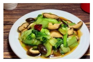 虾皮炒小油菜（家常美味做法大揭秘，健康又营养，虾皮的香味让你回味无穷！）