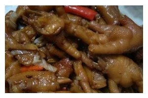 家常美食（用料简单，味道绝佳的香烧鸡爪，快来学习吧！）