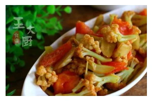 鳀脯鱼焖菜花，美味家常菜的制作方法（用新鲜鱼肉和鲜美的菜花，融合出独特的味道）