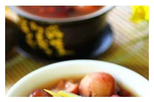 用薏米红豆水做美容养颜，告别暗黄无光肌肤（以薏米红豆水为主题的美容护肤方法；打造水润透亮健康肌肤）