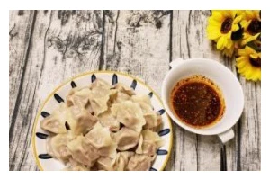 制作美味圆葱羊肉水饺的秘诀（传统美食新享受，用料讲究、口感绝佳，轻松学会制作）
