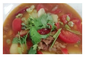 瘦肉煮番茄，营养丰富的健康美食（用瘦肉和番茄打造一道味道鲜美、健康营养的家常菜）