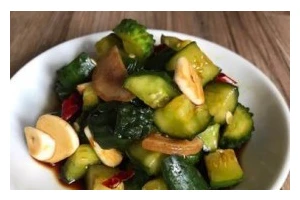 酸辣脆黄瓜的做法（家常小菜，清爽开胃）