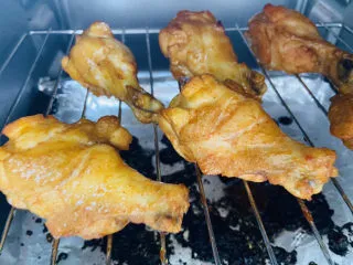 新奥尔良烤鸡腿,烤好后的新奥尔良鸡腿，香味扑鼻