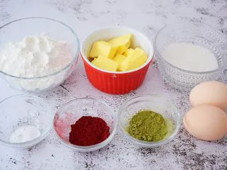双色玛德琳蛋糕,准备好材料