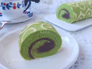 唐草彩绘蛋糕卷,成品图。