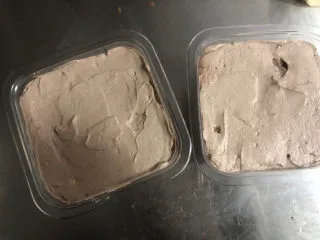 梦龙脆皮盒子,最后一层可以是巧克力奶油。