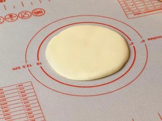 小面包(玉米油版),一发结束后取出面团排