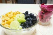 果味盈满奶香浓郁——打造美味水果奶杯(清爽饮品·营养健康)