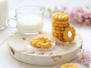 醇香酥脆的曲奇饼干(曲奇枪版),冬日温暖小零食,香酥美味