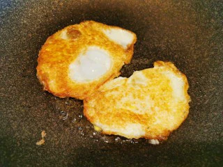 超快手三明治~十分钟就能搞定,翻面煎熟