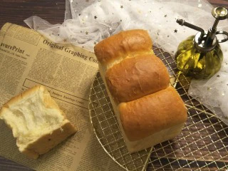 超软拉丝北海道土司(2个),可以撕开的面包。