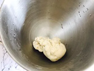 自制酥皮版蛋挞,成团就可以啦