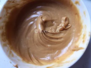 奶香咖啡面包,搅拌均匀的糊，应该是如图中的这种光滑的面糊