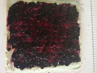 百变水果 蝶豆花蛋糕卷.百香果蓝莓馅,抹酱