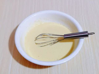 新手入门级～蓝莓椰蓉马芬蛋糕,拌好的面糊细腻，无干粉。