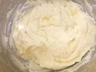 芝士控最爱的蔓越莓芝士条,打发至顺滑