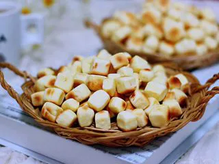 奶香小花朵馒头,颜值担当，营养不打折，香味馋哭邻居家小孩，