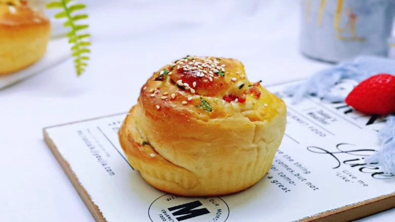 沙拉火腿面包卷