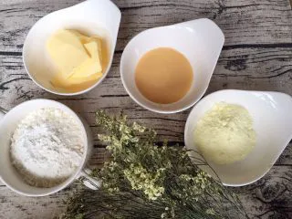 炼乳小饼干(适合新手),准确秤量好原材料