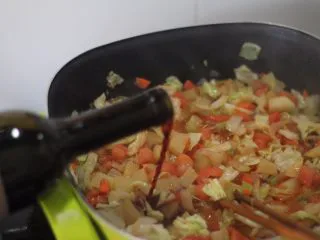 俄罗斯经典罗宋汤,半杯红酒去腥提鲜。