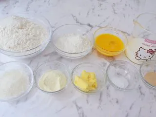 豆沙吐司面包,准备好材料