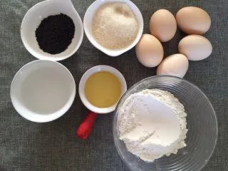黑芝麻戚风蛋糕,准备食材