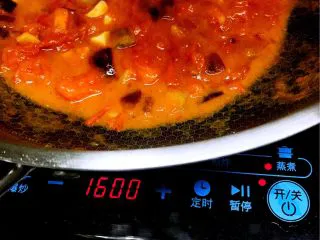 酸甜 & 辛辣 & 劲道 的意大利面,在适宜蒸煮的1600度下,收汁。