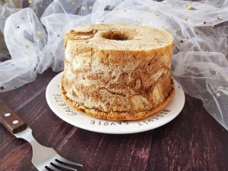 摩卡大理石纹戚风,等完全凉透了再脱模