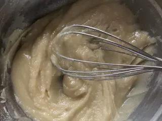 十寸古早蛋糕,搅拌好的状态