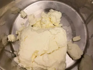 巴斯克芝士蛋糕,室温软化奶油奶酪