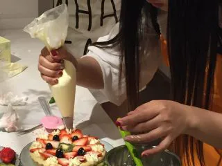 #春日烘焙教室# 草莓塔,裱花