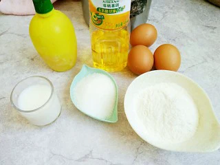 火龙果盒子蛋糕,准备好做蛋糕胚的所有食材备用