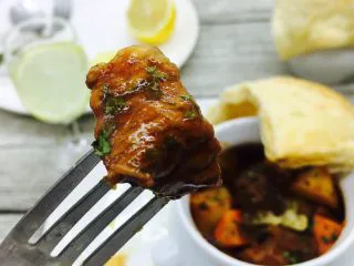 #食二星座# 罐焖牛肉(34图详细步骤),牛肉块经过煎、炖、焗、烤,肉质软烂,味道香浓醇厚,小宝宝们一定能多吃一小碗米饭哒!