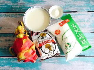 少女心爆棚+火龙果牛奶小方,准备好食材