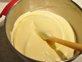 日式豆乳盒子蛋糕,以同样的方法混合均匀。