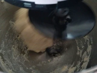 爆浆抹茶冰心面包,【中种】275g高粉＋206g水＋2.5g酵母