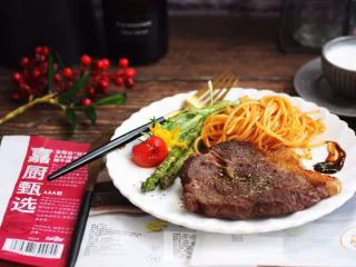 红酒黑胡椒牛排,成品图。