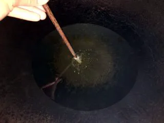 美味的日式炸猪排,油温烧至五成时