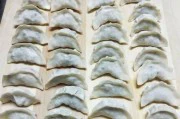 香菇圆白菜虾米包子的制作(家庭美食的完美选择)