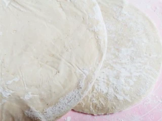 手抓饼蝴蝶酥,再盖一张手抓饼,