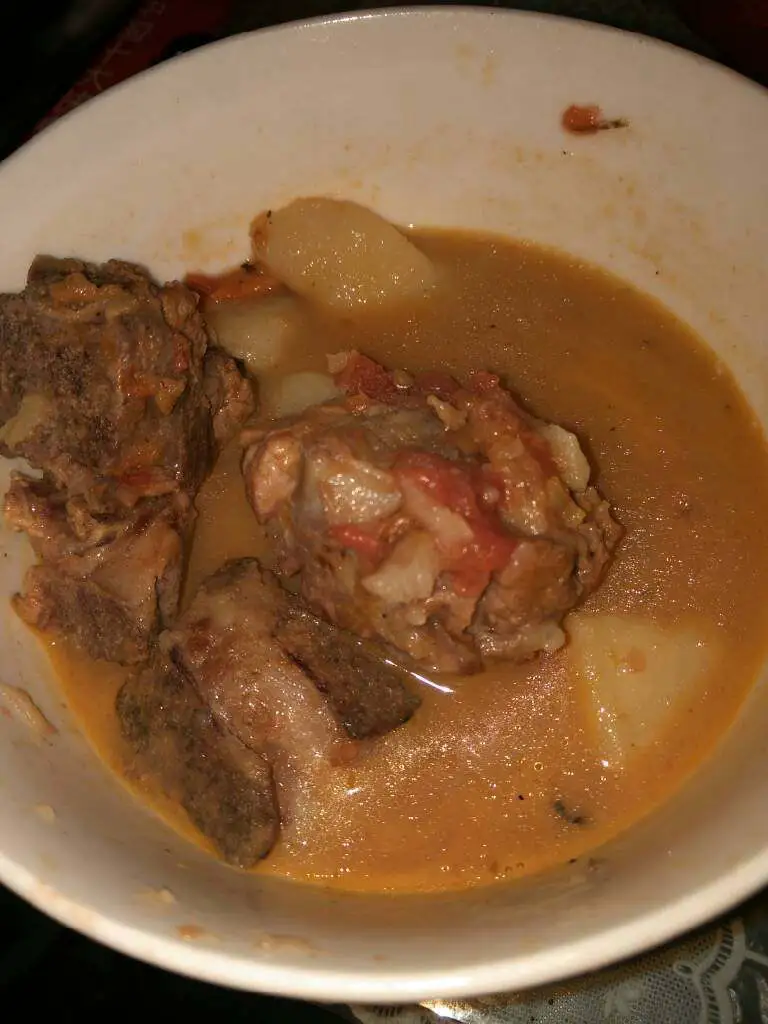 西红柿土豆排骨汤