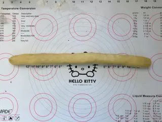 红豆沙小小酥,10、搓长。