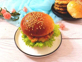 鸡肉蔬菜饼汉堡,成品图