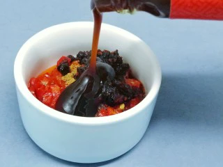 烤箱版【金针菇蒜香烤花蛤】,蚝油加上3勺提鲜。